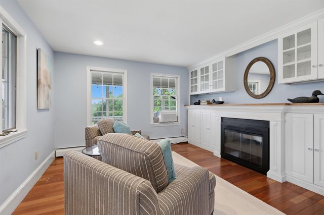 20 Whitehall Road, South Hampton, NH 03827