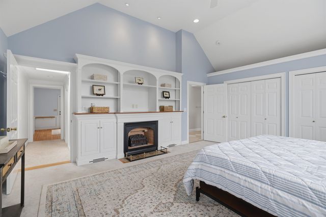20 Whitehall Road, South Hampton, NH 03827