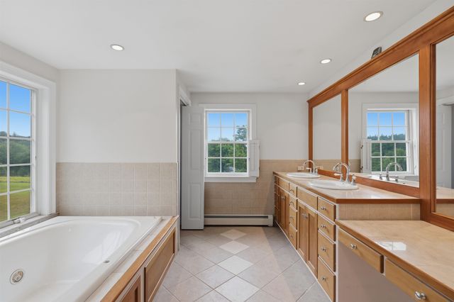 20 Whitehall Road, South Hampton, NH 03827