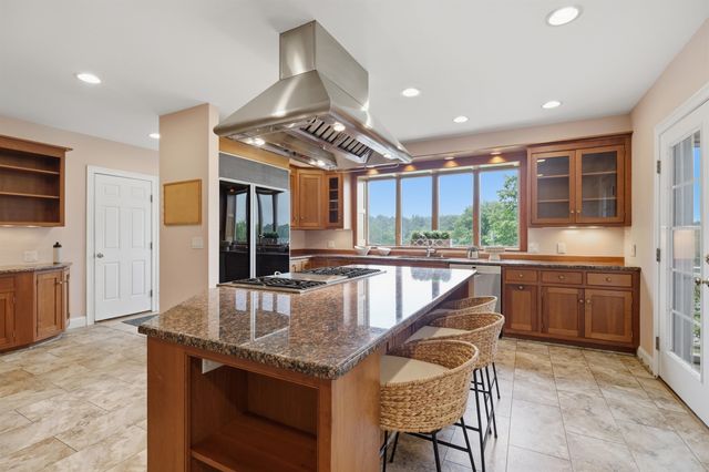 20 Whitehall Road, South Hampton, NH 03827