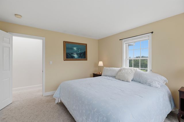 20 Whitehall Road, South Hampton, NH 03827