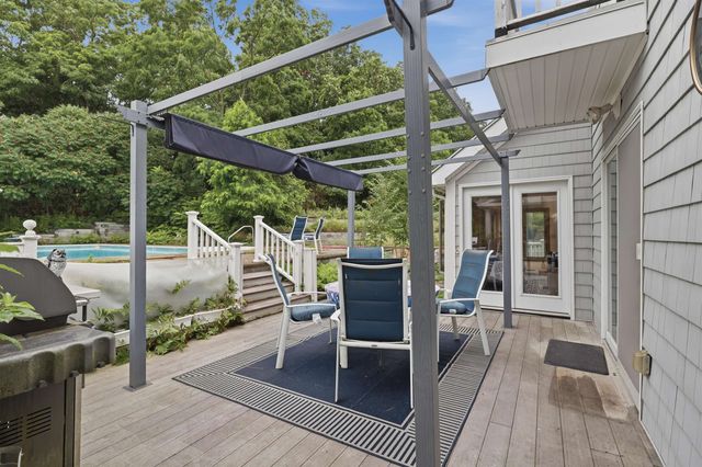20 Whitehall Road, South Hampton, NH 03827