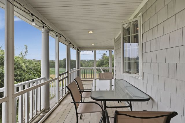 20 Whitehall Road, South Hampton, NH 03827