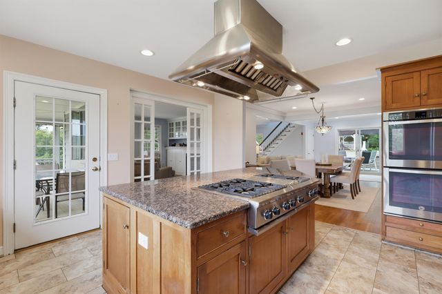 20 Whitehall Road, South Hampton, NH 03827