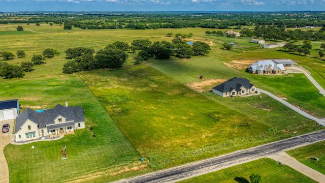 2013 swallowtail ct, Poolville, TX 76487