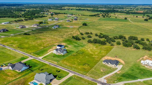 2013 swallowtail ct, Poolville, TX 76487