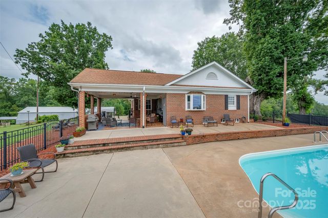1885 Rock Road, Rutherfordton, NC 28139