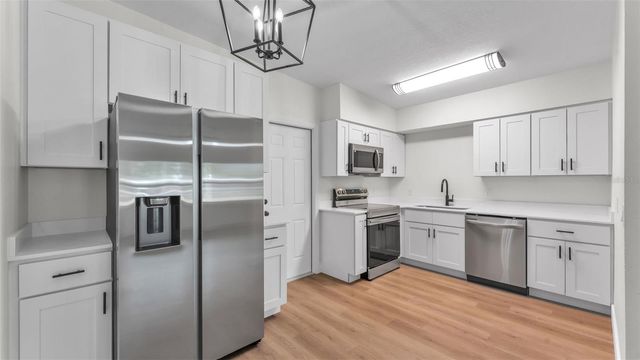 3023 BELLWOOD AVENUE, Lakeland, FL 33803