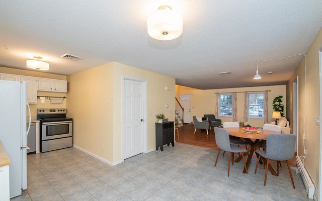 70A Old County Rd, Plaistow, NH 03865