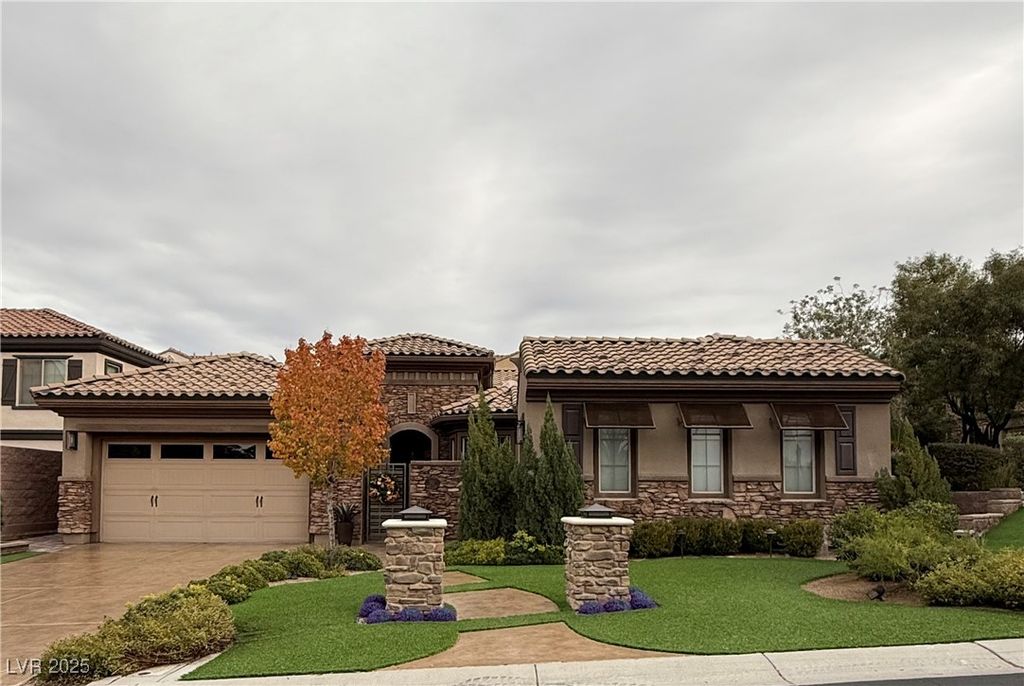 2740 Marie Antoinette Street, Henderson, NV 89044