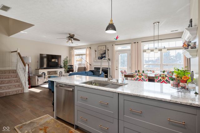 11231 Fonthill Drive, Indianapolis, IN 46236