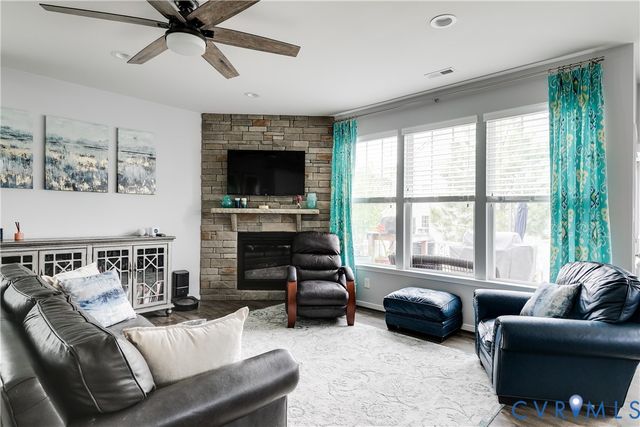 8991 Ringview Dr, Mechanicsville, VA 23116