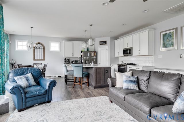 8991 Ringview Dr, Mechanicsville, VA 23116