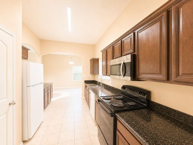 9104 N Green River Drive E, Houston, TX 77078