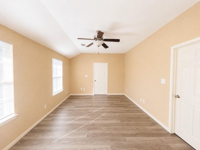 9104 N Green River Drive E, Houston, TX 77078