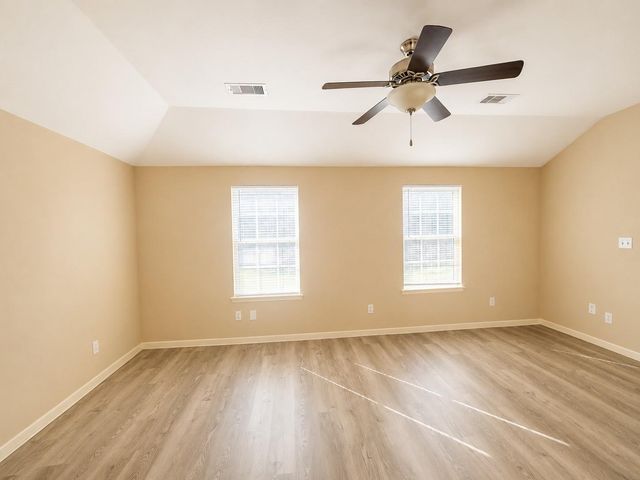 9104 N Green River Drive E, Houston, TX 77078