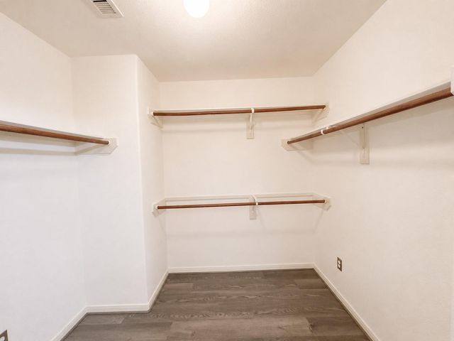 9104 N Green River Drive E, Houston, TX 77078