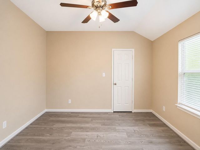 9104 N Green River Drive E, Houston, TX 77078