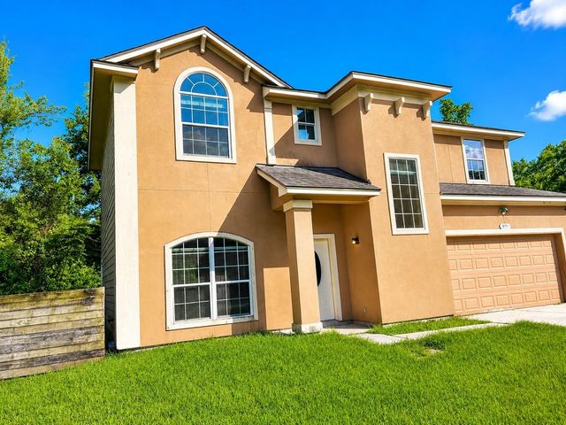 9104 N Green River Drive E, Houston, TX 77078