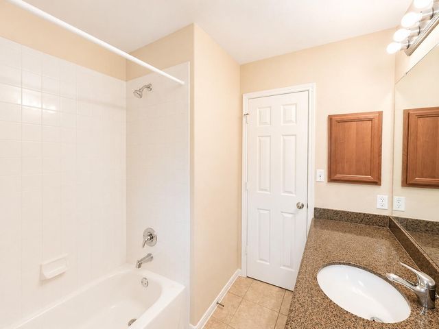 9104 N Green River Drive E, Houston, TX 77078