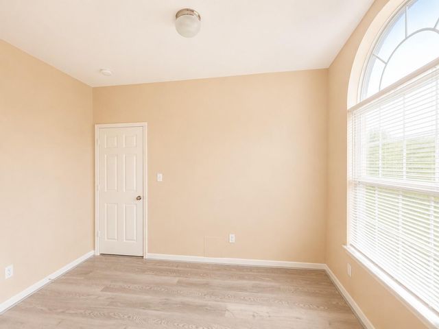 9104 N Green River Drive E, Houston, TX 77078
