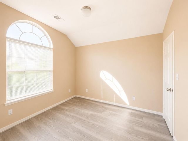 9104 N Green River Drive E, Houston, TX 77078