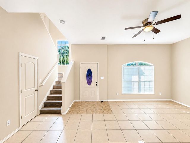 9104 N Green River Drive E, Houston, TX 77078