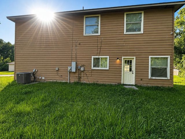9104 N Green River Drive E, Houston, TX 77078