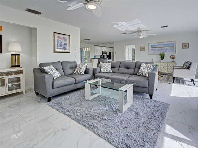 262 CERROMAR WAY S 53, Venice, FL 34293