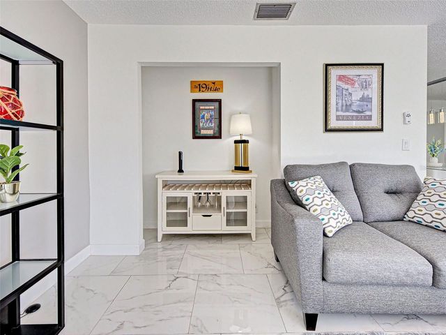 262 CERROMAR WAY S 53, Venice, FL 34293