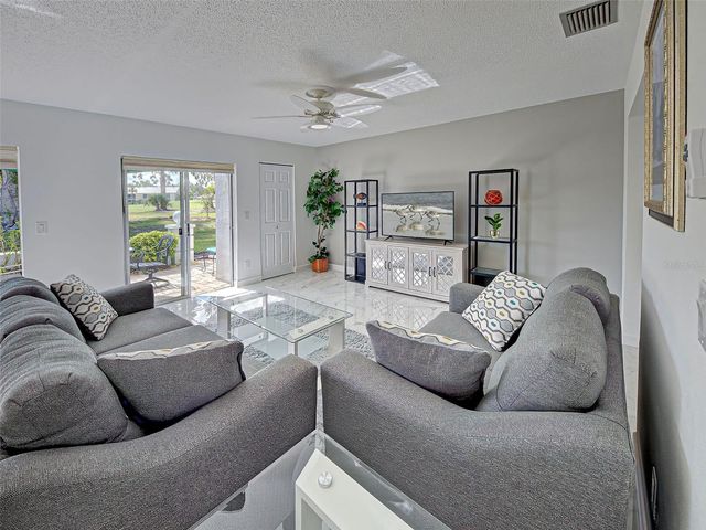 262 CERROMAR WAY S 53, Venice, FL 34293