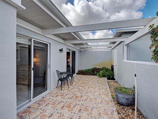 262 CERROMAR WAY S 53, Venice, FL 34293