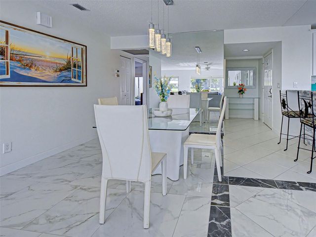 262 CERROMAR WAY S 53, Venice, FL 34293