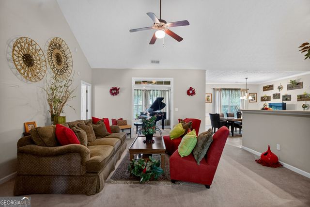 5 Honeysuckle Lane, Fairburn, GA 30213