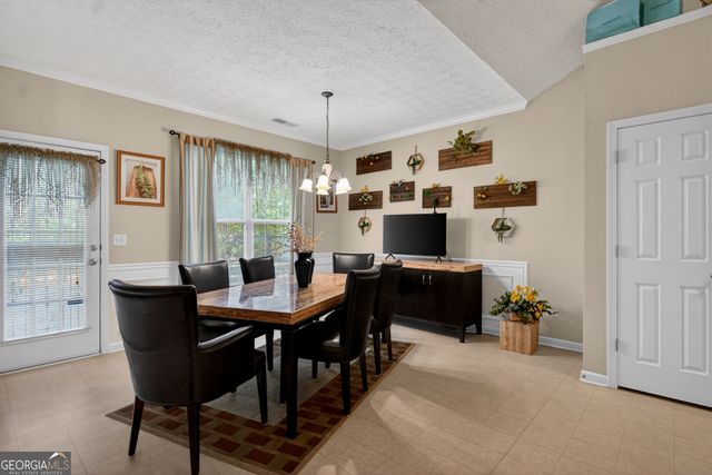 5 Honeysuckle Lane, Fairburn, GA 30213