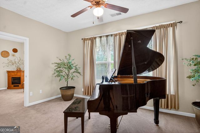 5 Honeysuckle Lane, Fairburn, GA 30213