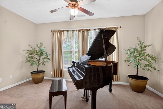 5 Honeysuckle Lane, Fairburn, GA 30213