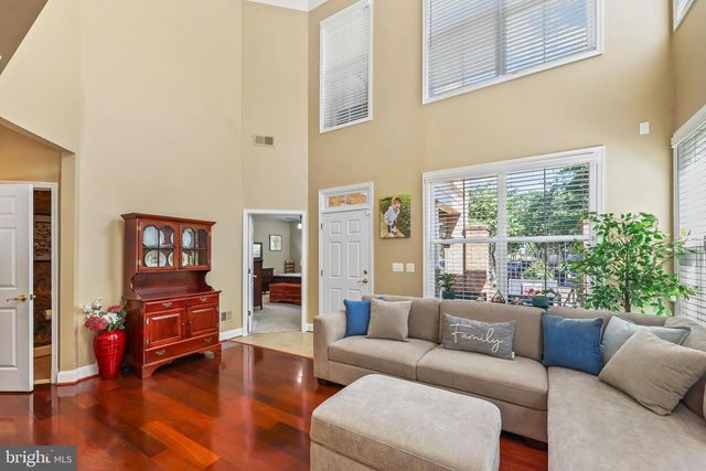 8609 LIBERTY TRL, Manassas, VA 20110