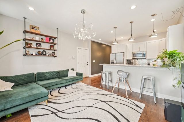 4345 S Langley Avenue 1S, Chicago, IL 60653