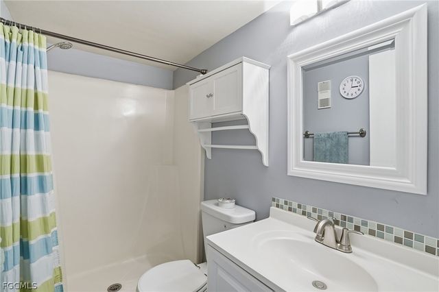 1230 Hall RD 305, North Fort Myers, FL 33903