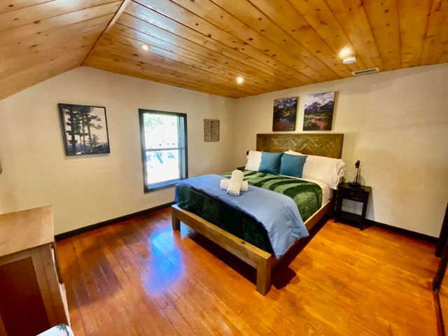 54135 Pine Crest, Idyllwild, CA 92549