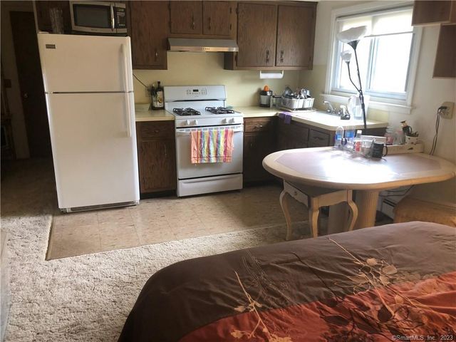 124 Lawn Avenue 2R, Stamford, CT 06902