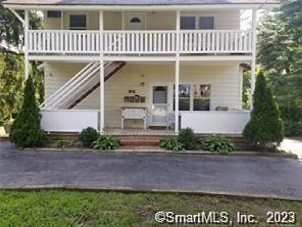 124 Lawn Avenue 2R, Stamford, CT 06902