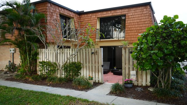 273 Arabian Road 273, Palm Springs, FL 33461