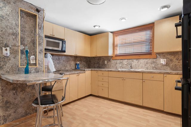 118 N Long Avenue, Chicago, IL 60644