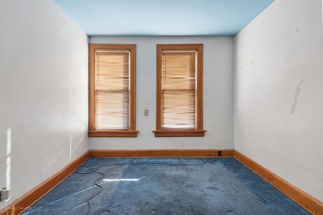 118 N Long Avenue, Chicago, IL 60644