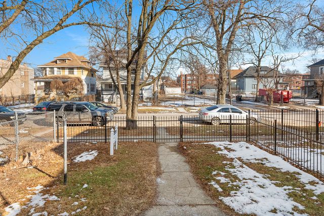 118 N Long Avenue, Chicago, IL 60644