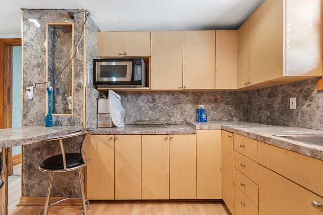 118 N Long Avenue, Chicago, IL 60644