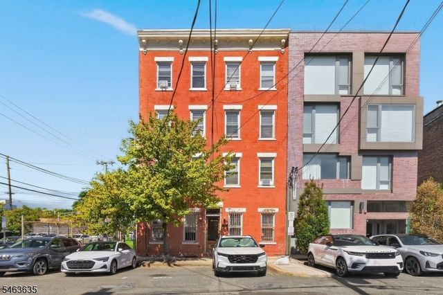 200 Wayne St 1R, Jersey City, NJ 07302