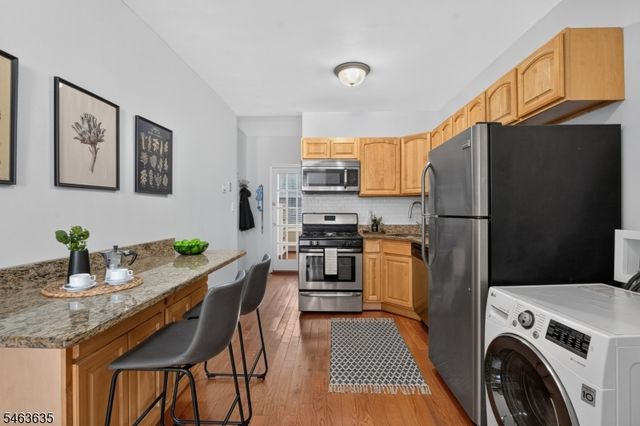 200 Wayne St 1R, Jersey City, NJ 07302